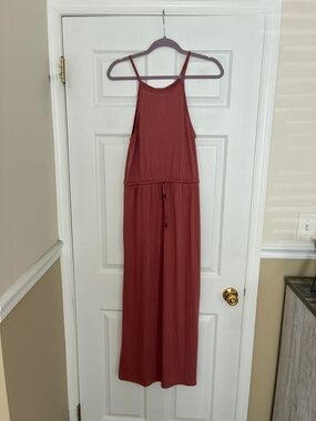 NWT Pink Rose Sleeveless Ribbed Maxi Dress in Dusty Rose - Size Medium